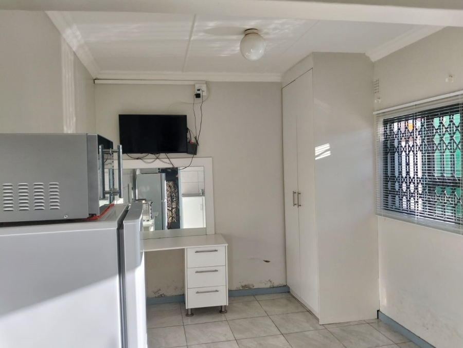 1 Bedroom Property for Sale in Southernwood Eastern Cape